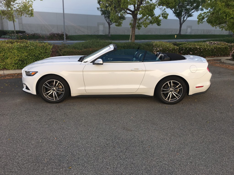 Illustration for article titled The Mustang Ecoboost Convertible is a fun but flawed weekend dad crusier
